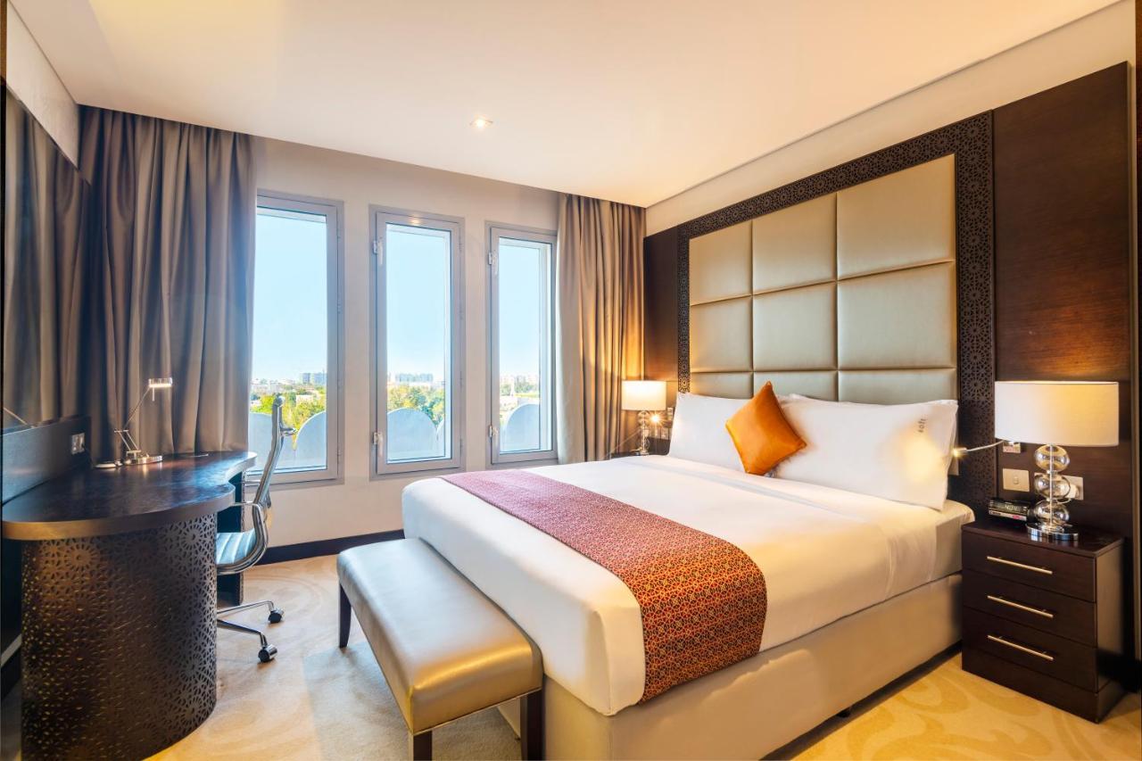 Holiday Inn Muscat Alseeb By Ihg Bagian luar foto