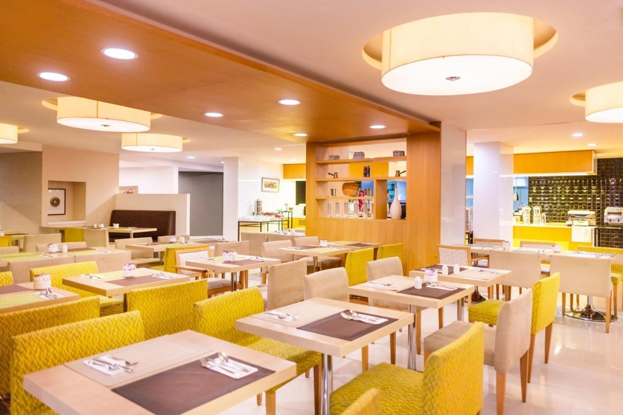 Holiday Inn Muscat Alseeb By Ihg Bagian luar foto