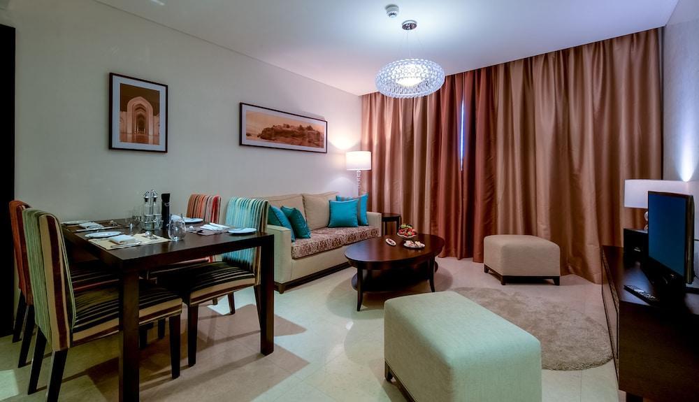 Holiday Inn Muscat Alseeb By Ihg Bagian luar foto