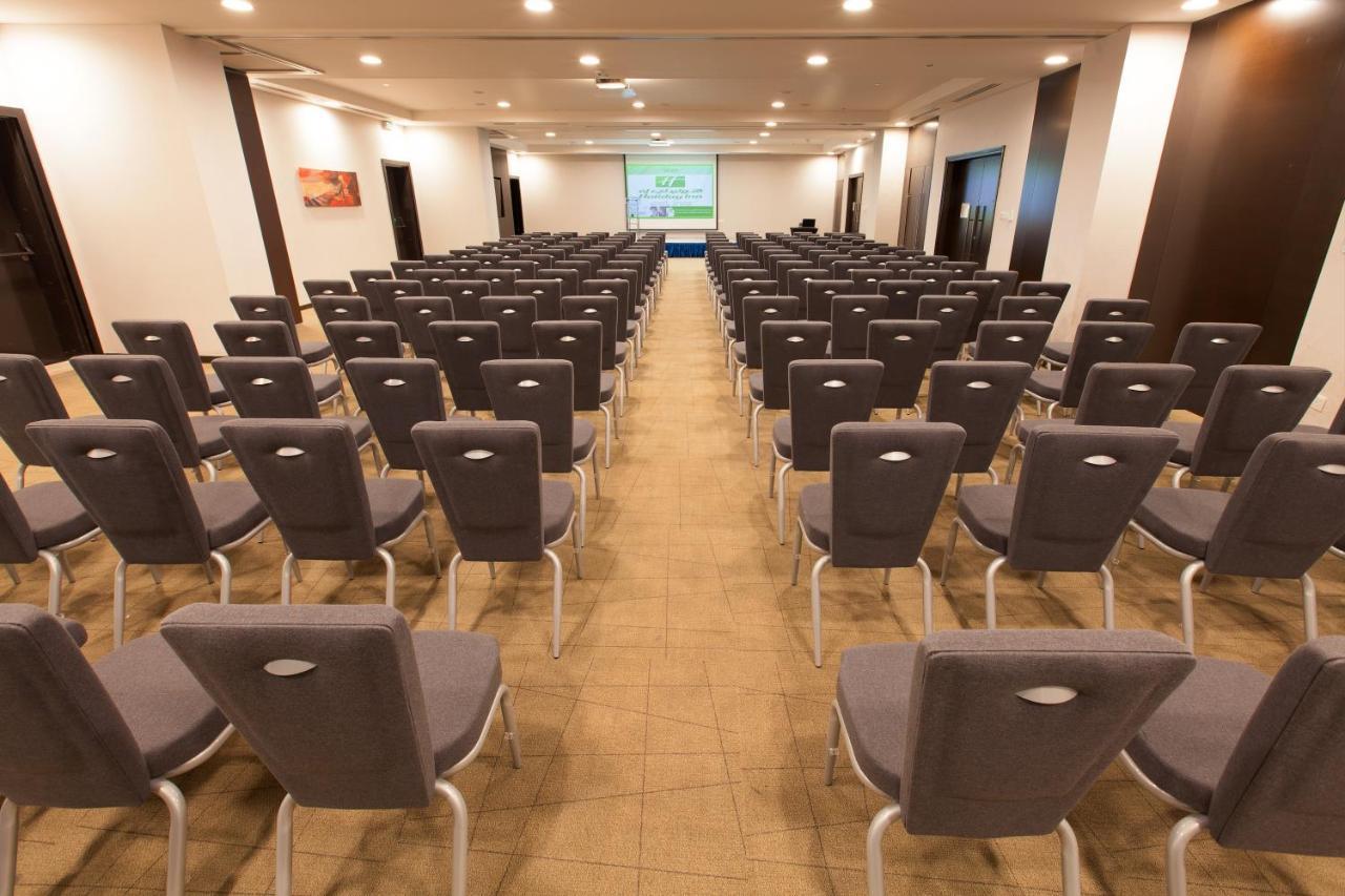 Holiday Inn Muscat Alseeb By Ihg Bagian luar foto