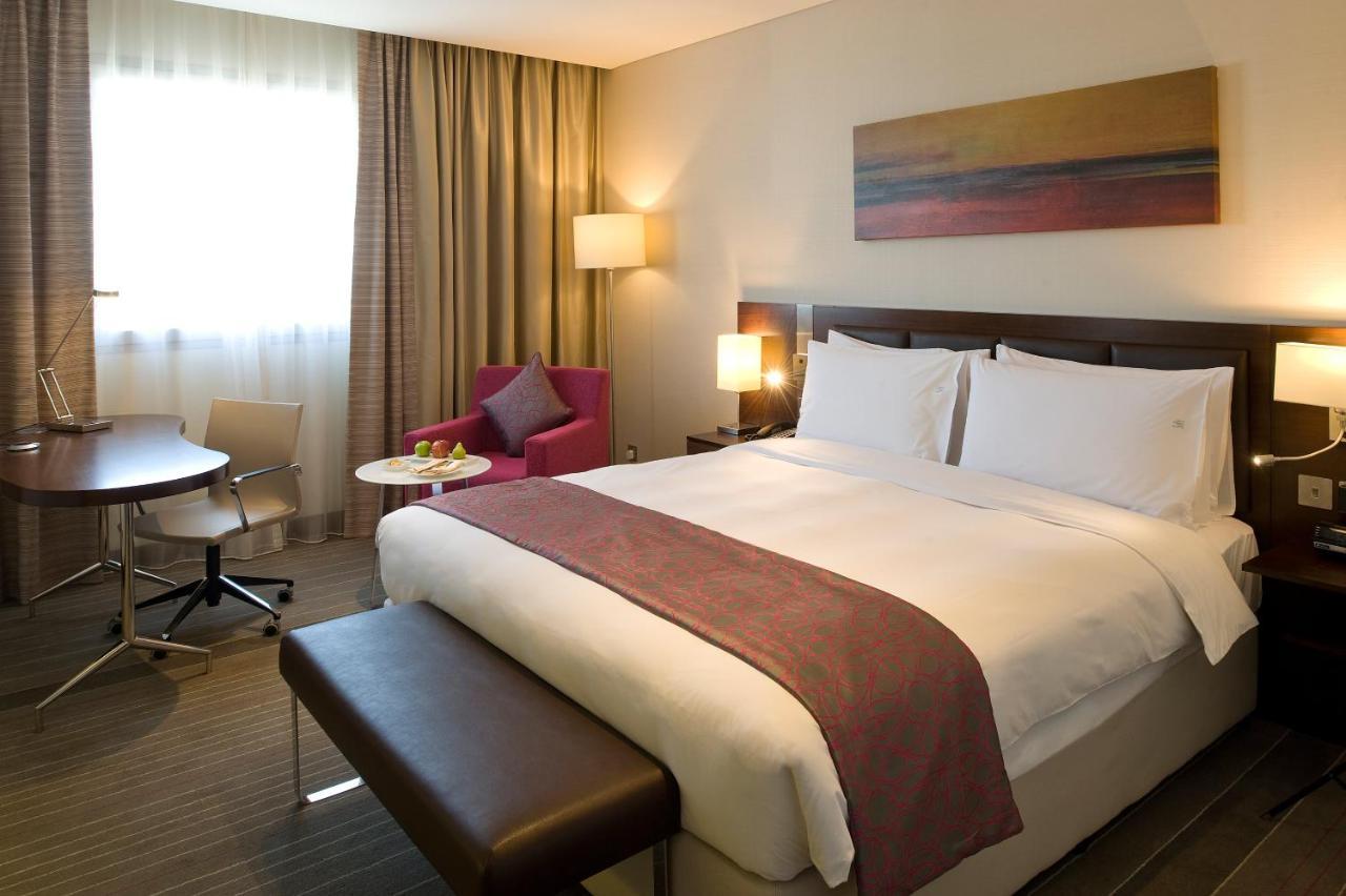 Holiday Inn Muscat Alseeb By Ihg Bagian luar foto