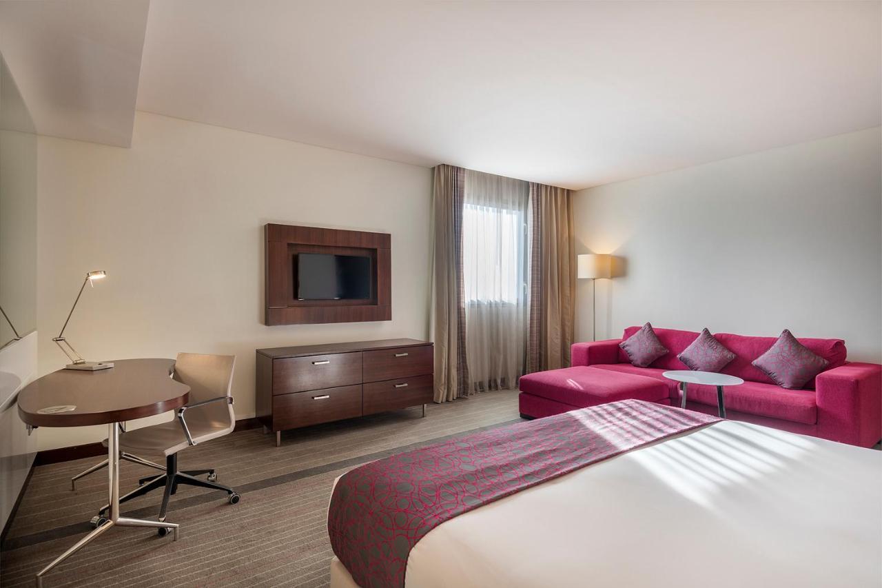 Holiday Inn Muscat Alseeb By Ihg Bagian luar foto