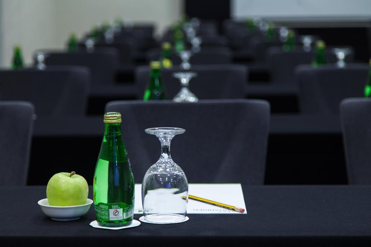 Holiday Inn Muscat Alseeb By Ihg Bagian luar foto